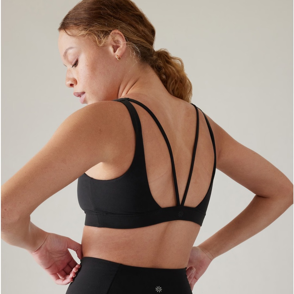 Athleta Exhale Bra (A-C) black. Size small.